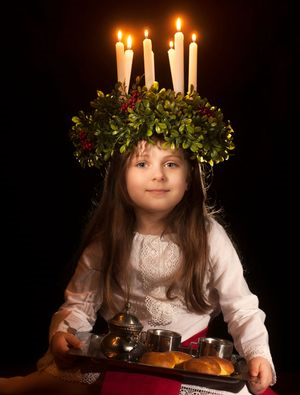 瑞典每年的12月13日為光明的“散塔露琪亞節”